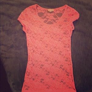 Woman’s lace top
